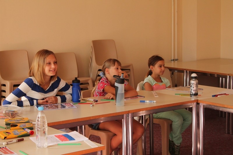 Village Camps International Summer Camp Leysin, Switzerland 2026-08-12 https://www.villagecamps.com/journals_admin/images/692-27-language (16).jpg